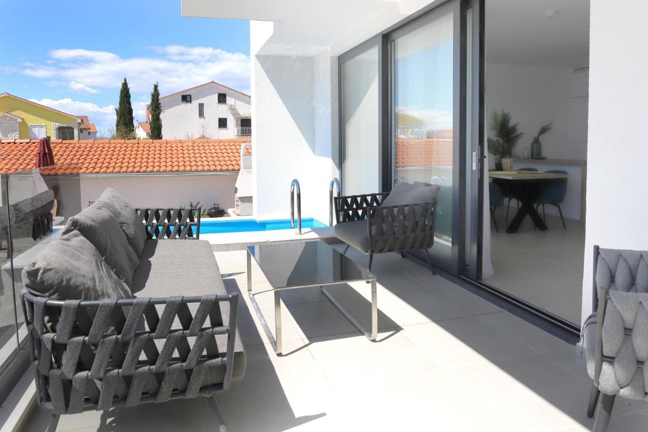 Apartments Terra Sun With Private Pool Or Jacuzzi Njivice Exterior foto